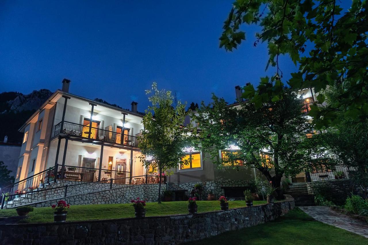 Hotel Dryades Eláti Екстериор снимка