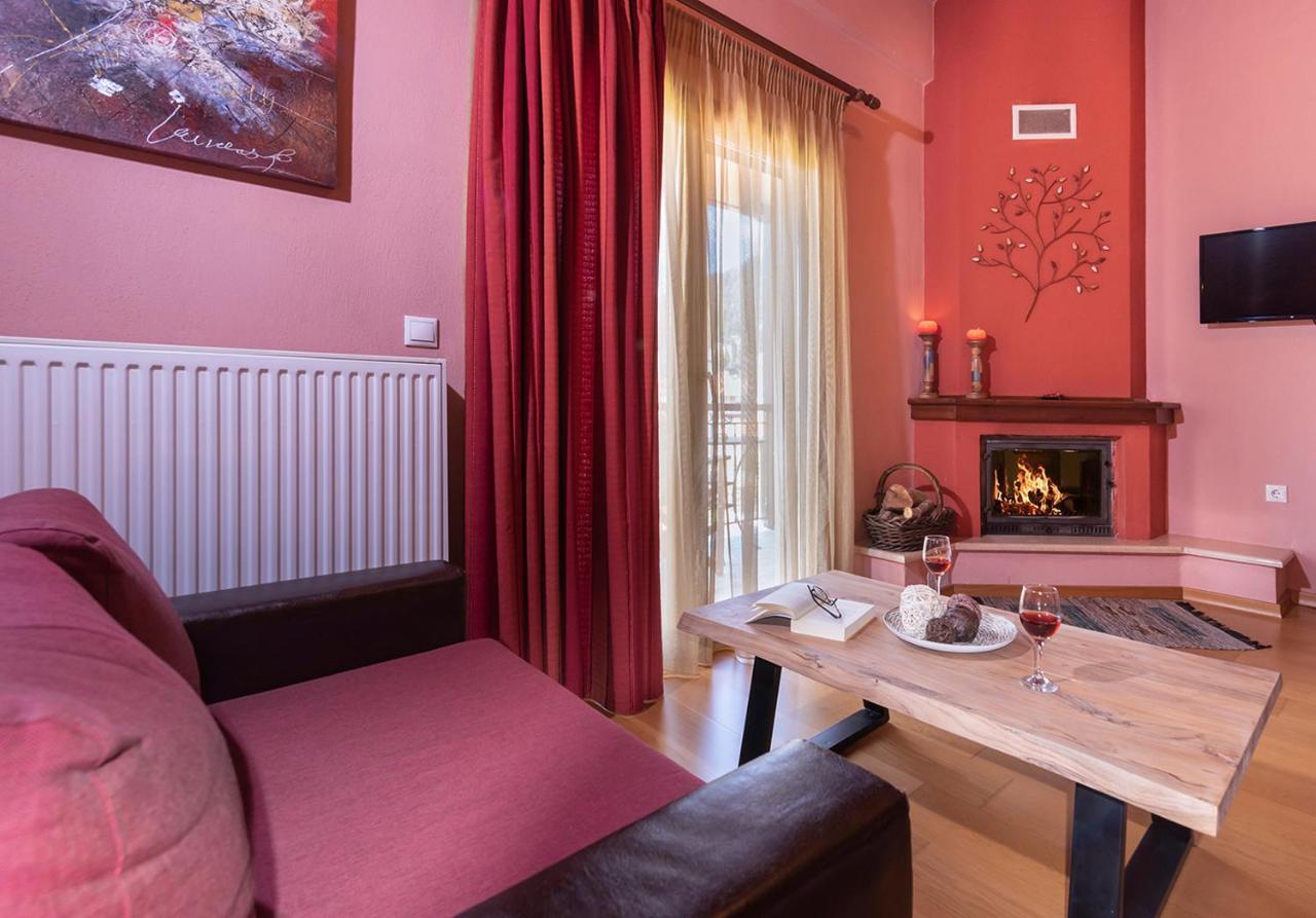 Hotel Dryades Eláti Екстериор снимка