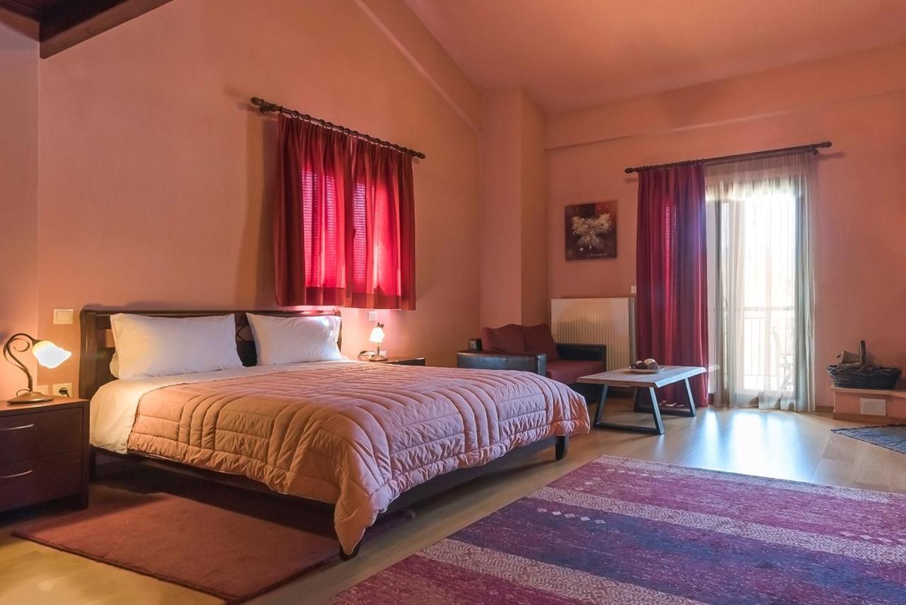 Hotel Dryades Eláti Екстериор снимка