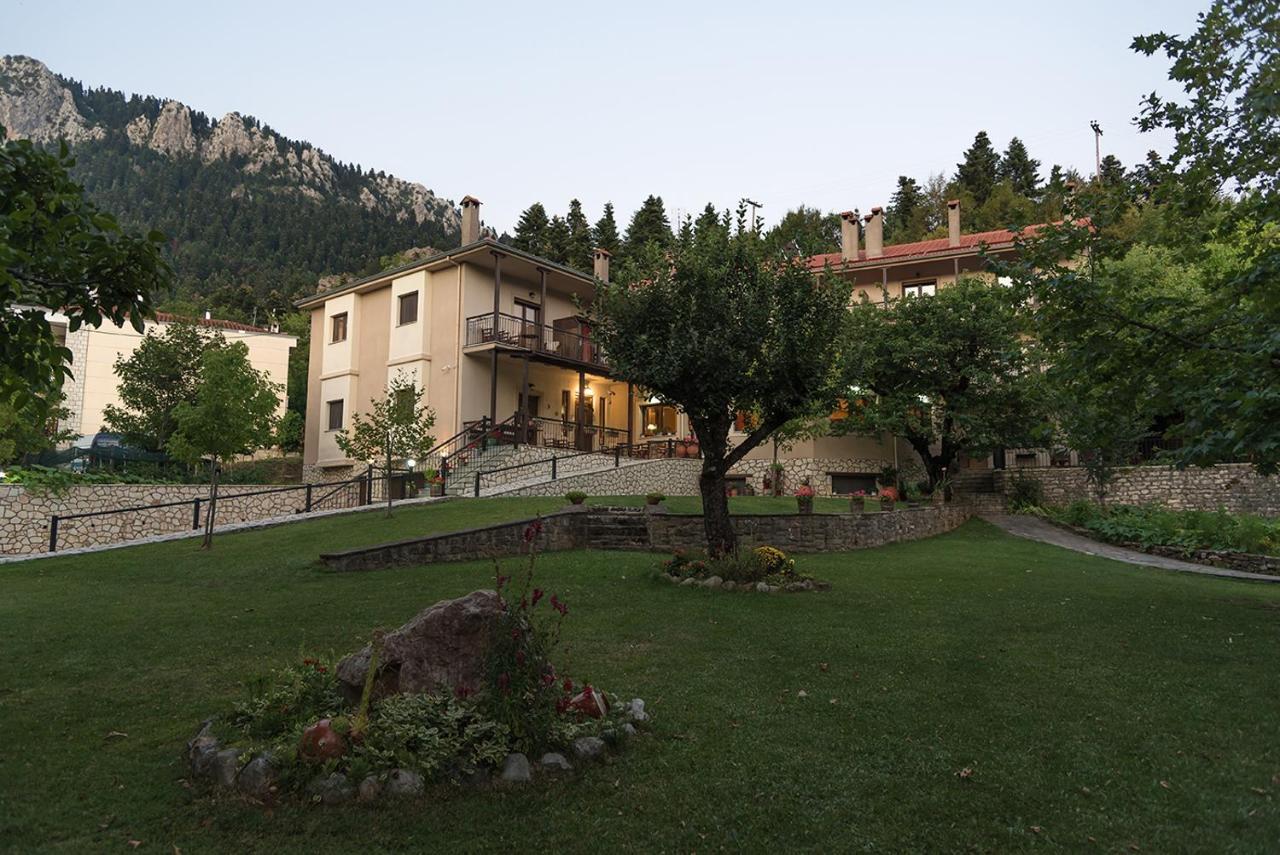 Hotel Dryades Eláti Екстериор снимка