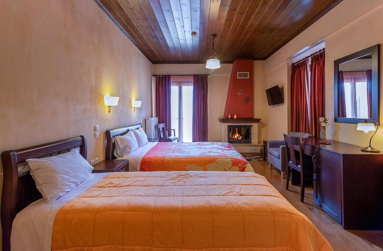 Hotel Dryades Eláti Екстериор снимка
