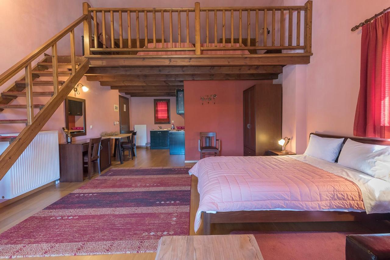 Hotel Dryades Eláti Екстериор снимка