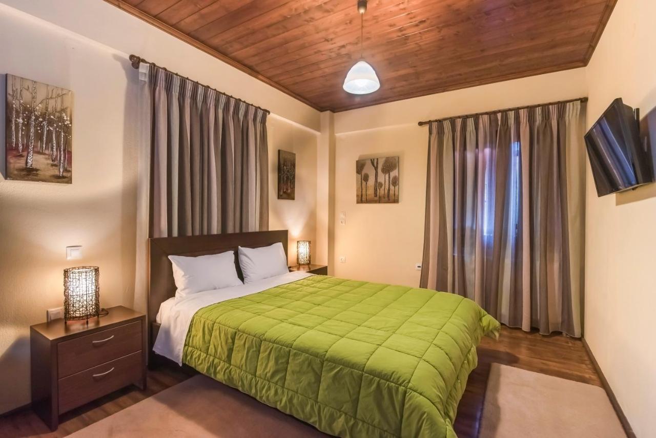 Hotel Dryades Eláti Екстериор снимка