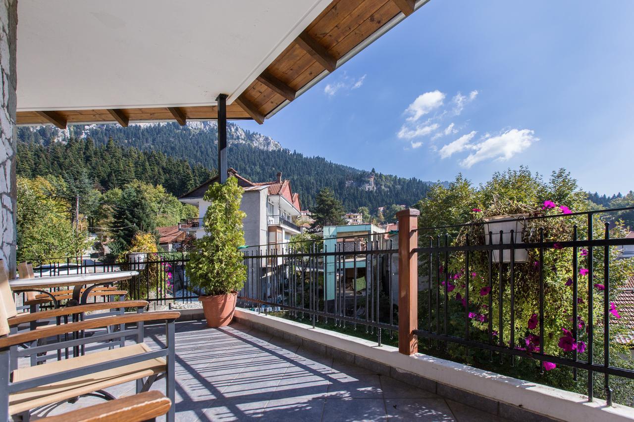 Hotel Dryades Eláti Екстериор снимка