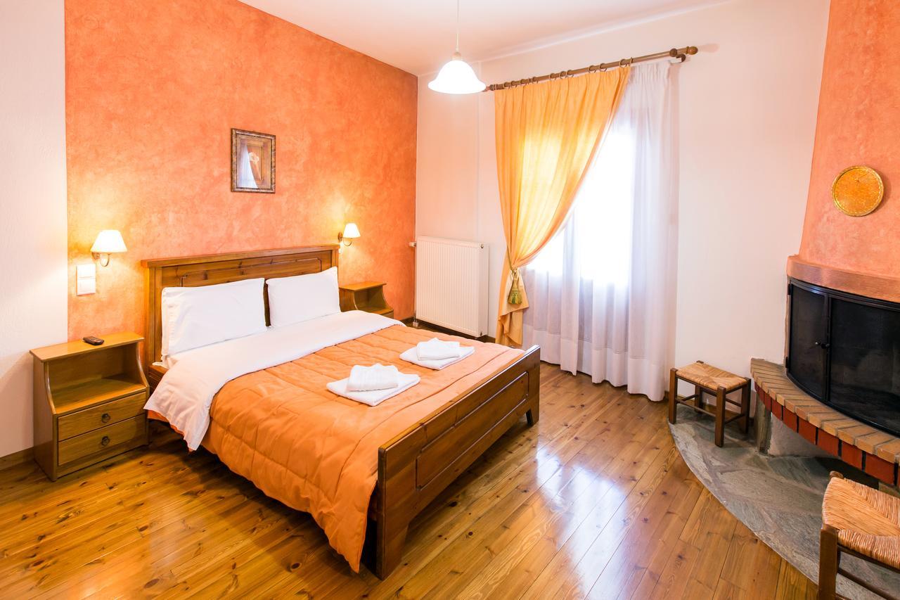 Hotel Dryades Eláti Екстериор снимка