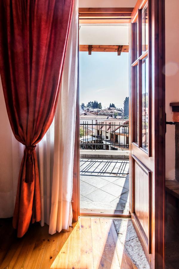 Hotel Dryades Eláti Екстериор снимка