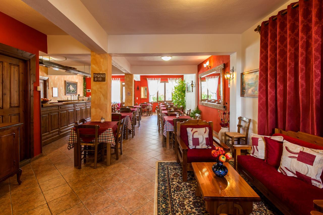 Hotel Dryades Eláti Екстериор снимка